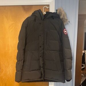 Near Brand New Men's Gray Canada Goose Jacket *Original box included*